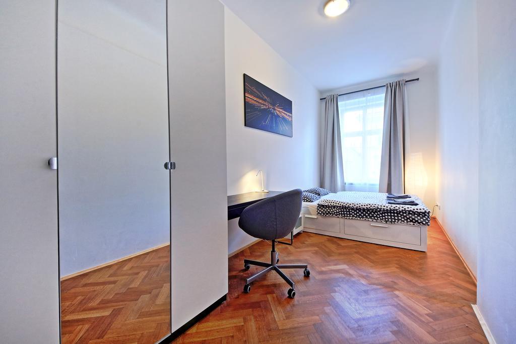 Belehradska Apartment Praha Rom bilde